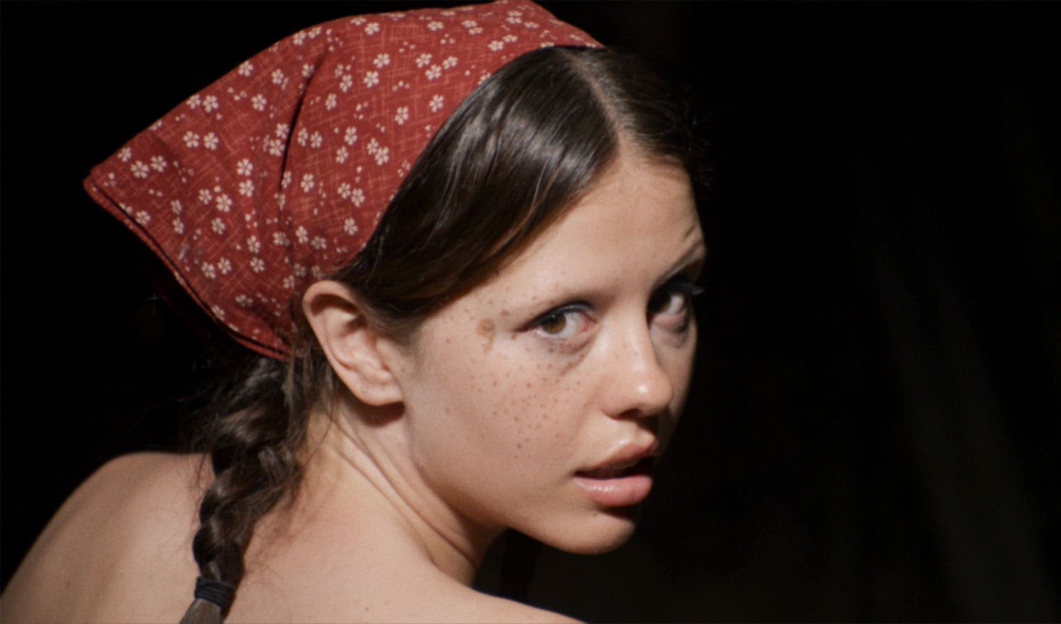 claire wiese add mia goth porn photo