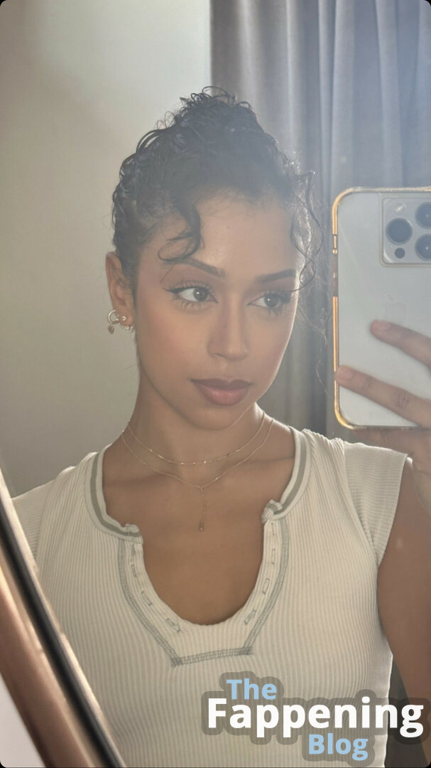 albana loshi add liza koshy leaked photo