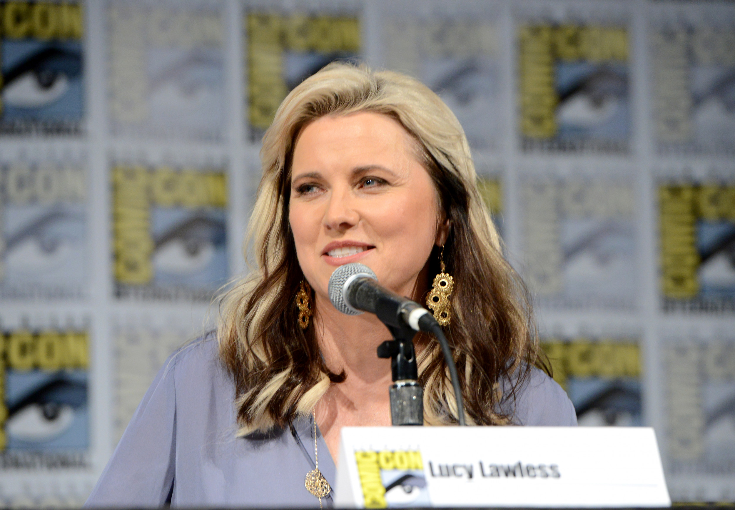 clinton yates add lucy lawless pron photo