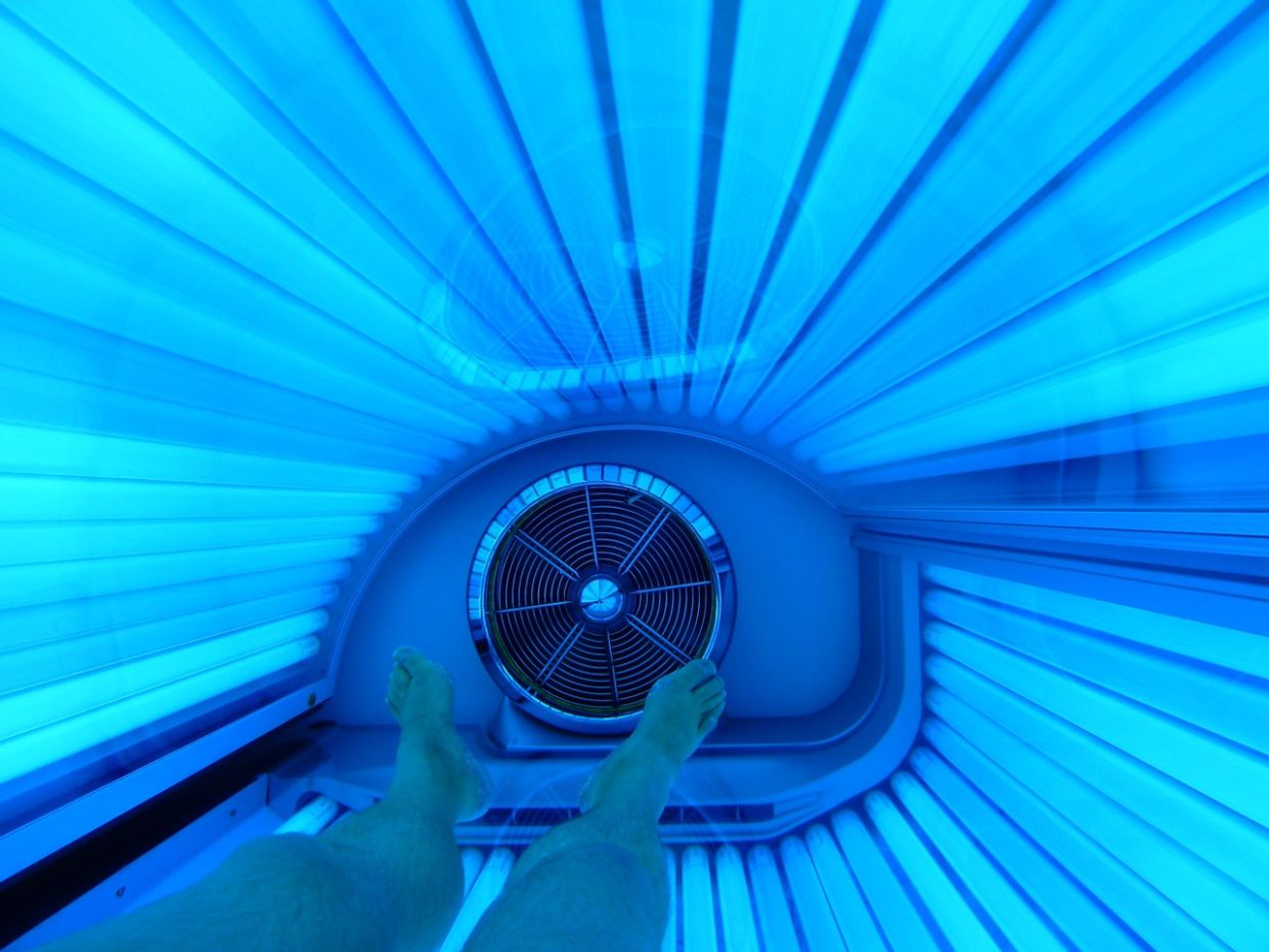 antonis kirgidis add hidden cam in tanning bed image