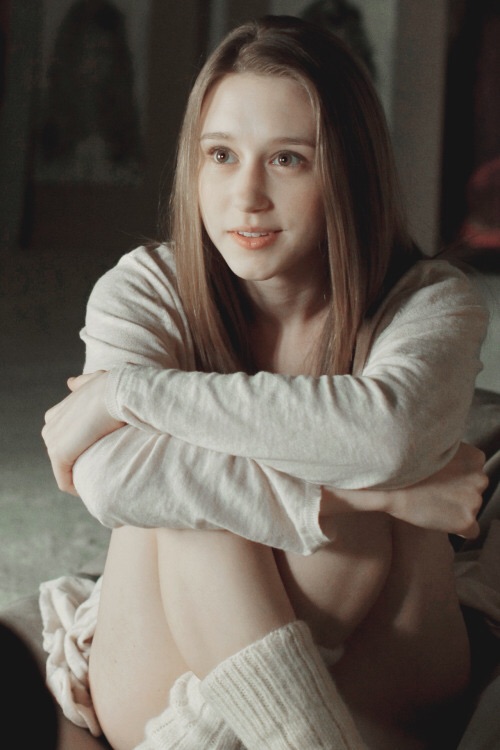 dan leopold add taissa farmiga nude image