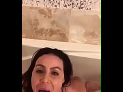 dejon hall add kendra lust golden shower photo