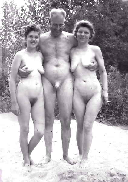 clive dalby add naked with mom and dad image