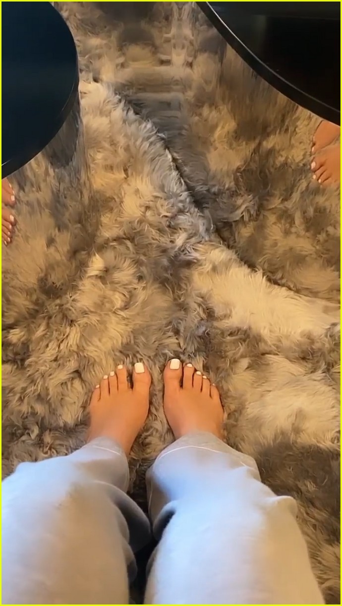 bruno de paula add kylie page feet photo