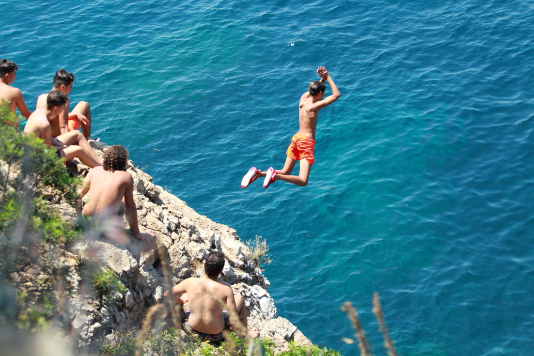 ashraf el abd add nude cliff jumping image