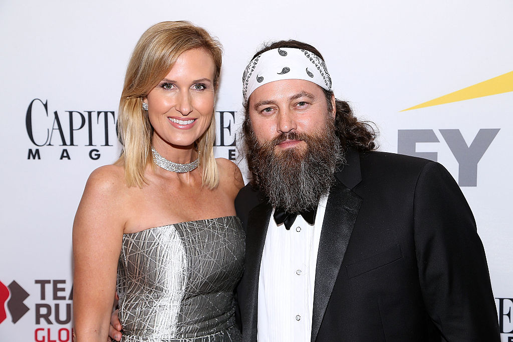 dean busch add naked korie robertson photo