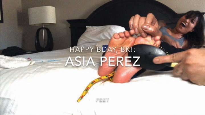 andy harkness add asia perez feet photo