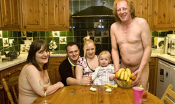 anna hattaway add naked familt photo