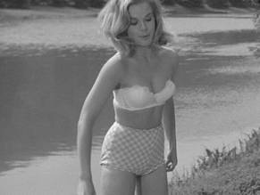 andre daly add leslie parrish naked photo