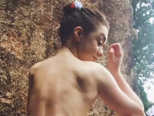 dayana machado add maisie williams booty photo