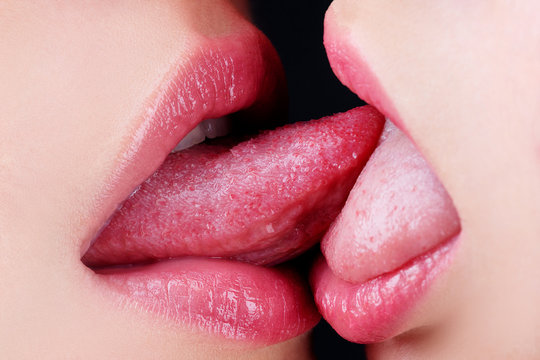 bobo bobo add hottest tongue kissing photo