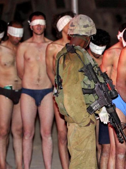 derek moir add israeli naked soldiers image