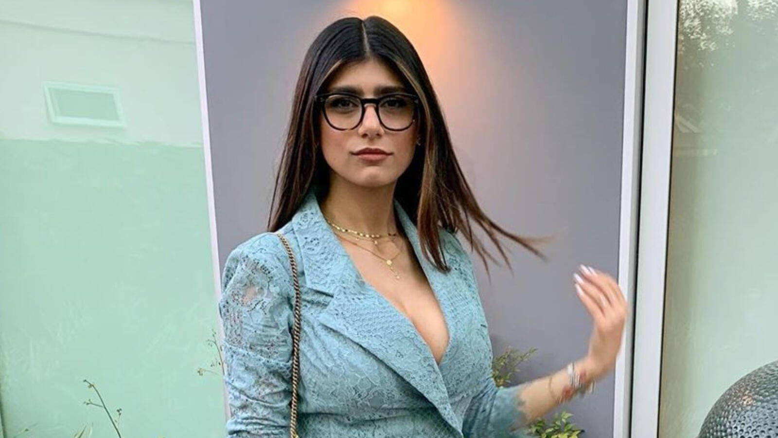 cecilie haugen add mia khalifa full image