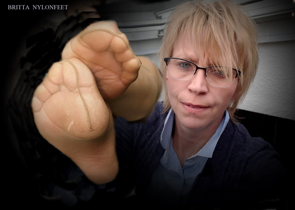 aaron kaddatz add milf nylon feet photo