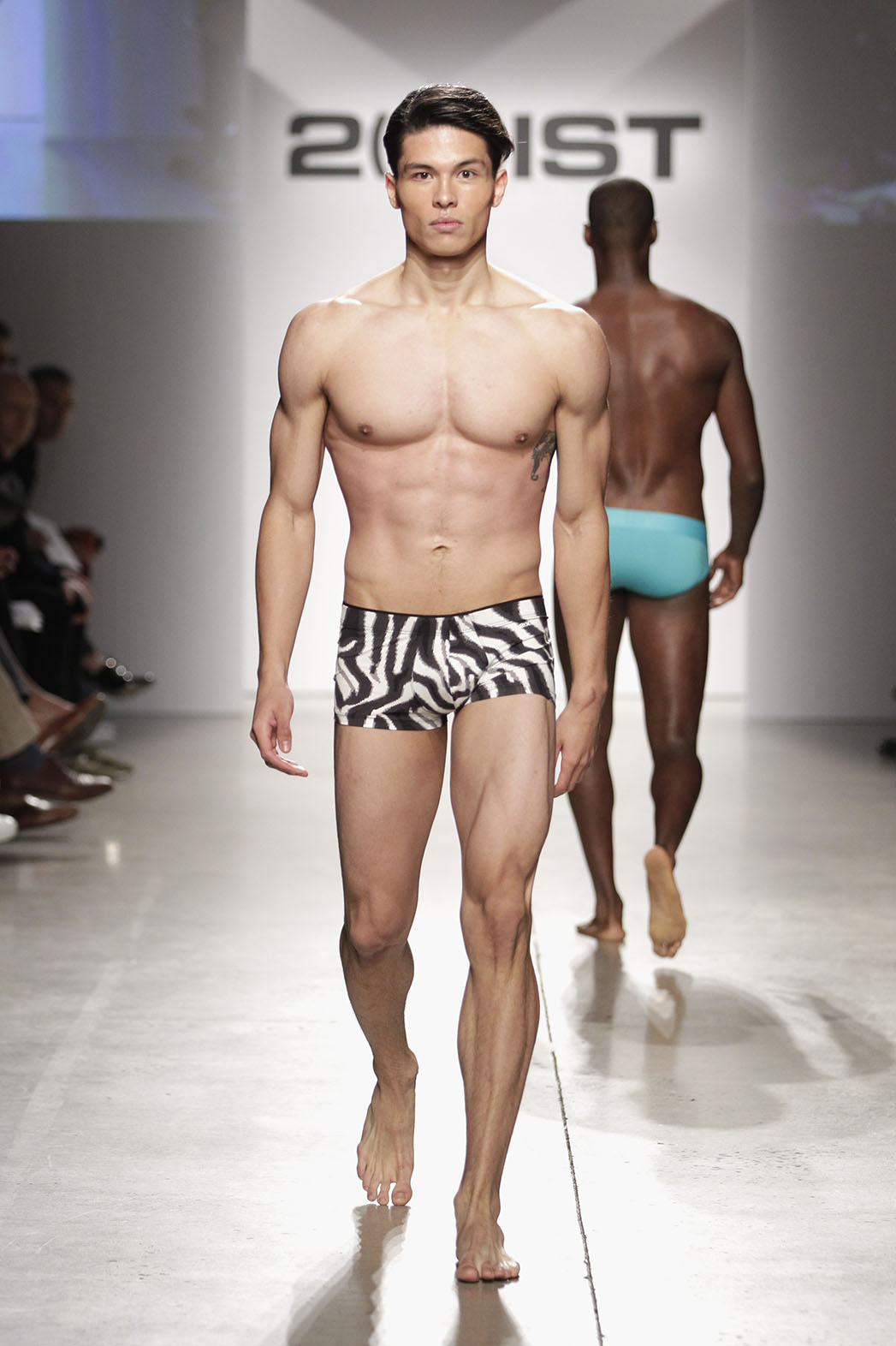 andrew toner add naked runway photo