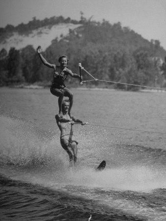 acamonchi art add nude water skiing photo