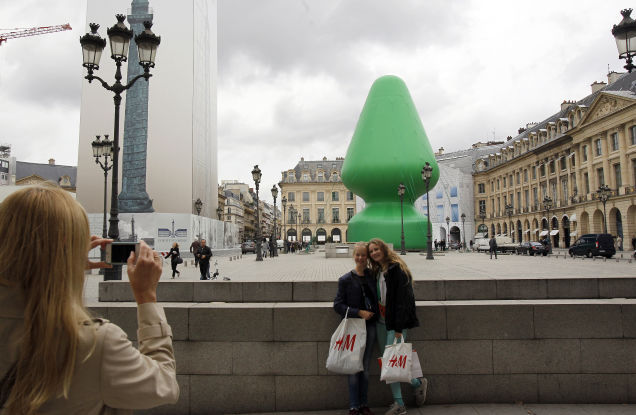 dimitris bekiaris add public buttplug photo