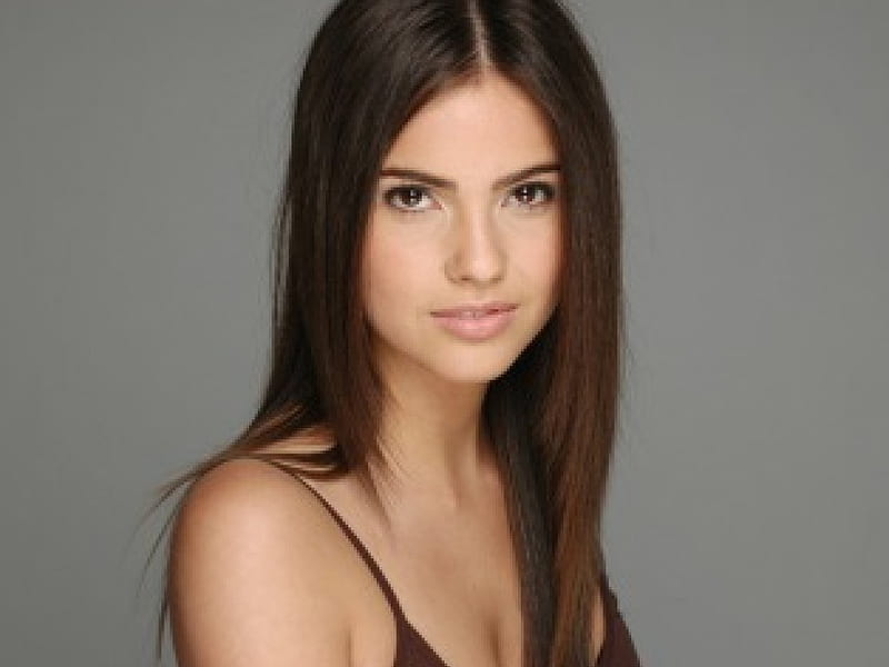 craig marin add shelley hennig sexy photo