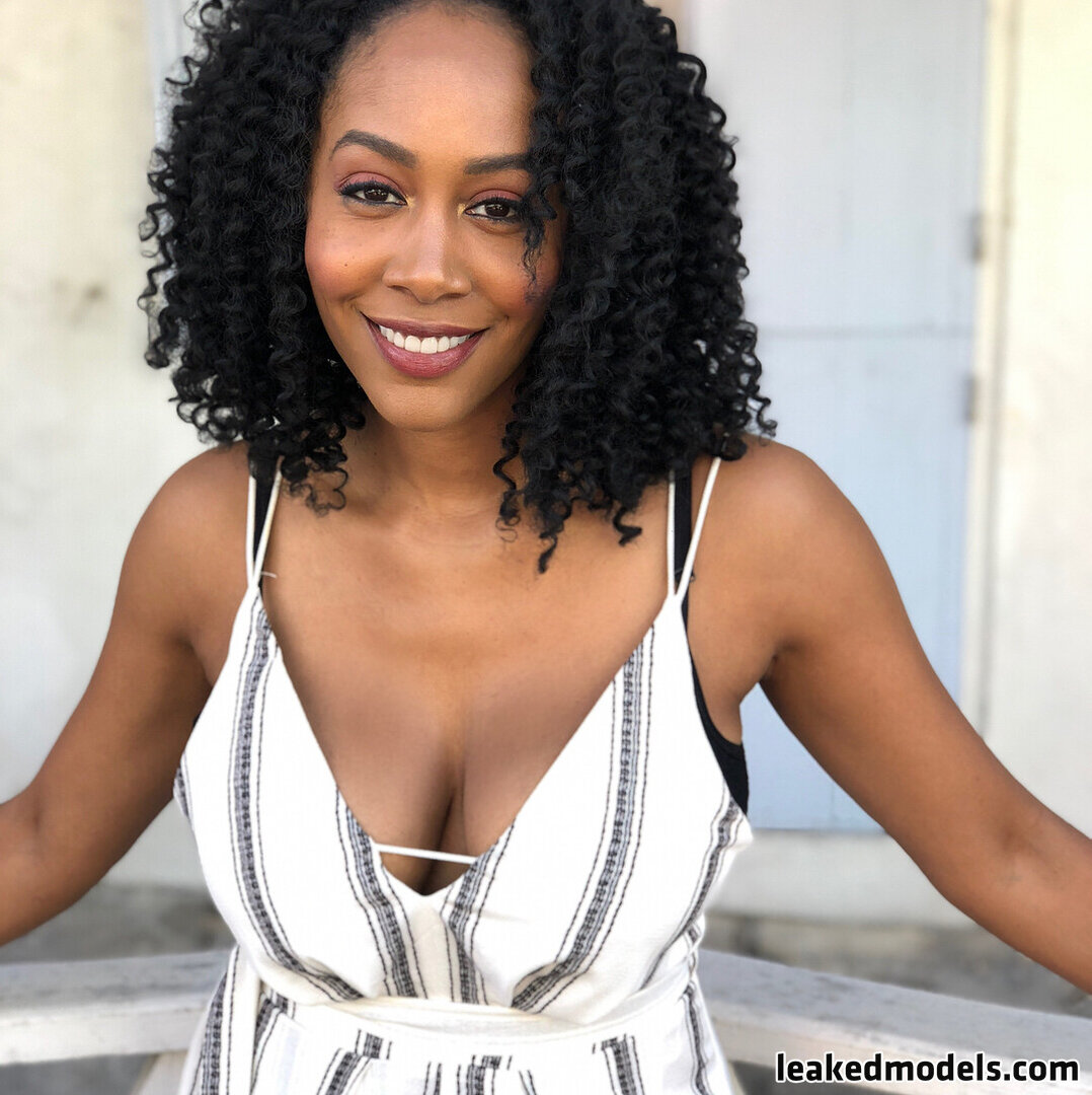 desiray hayes add simone missick nude image